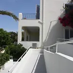 Ξενοδοχείο με διαμερίσματα Aktio 3*